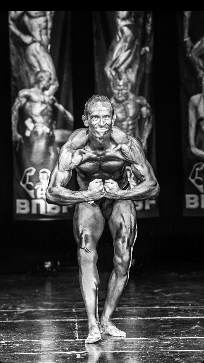 Tim posing at the 2019 BNBF WelshImage with link to high resolution version