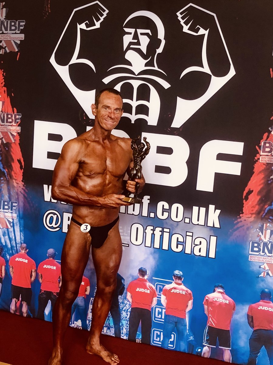 Tim poses at the 2019 BNBF Central Contest on his way to collect 3<sup>rd</sup> spot in the Over 50s category.Image with link to high resolution version