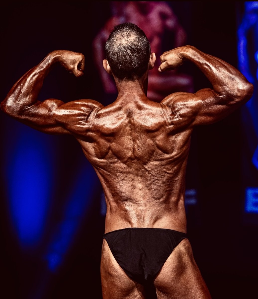 Tim poses at the 2019 BNBF Central Contest on his way to collect 3<sup>rd</sup> spot in the Over 50s category.Image with link to high resolution version